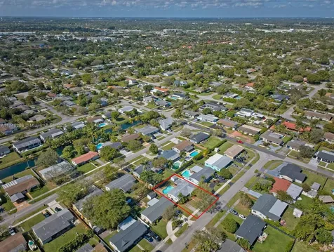 17912 SW 89th Court Palmetto Bay FL 33157