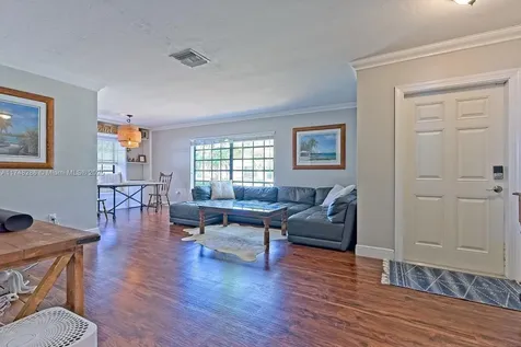 17912 SW 89th Court Palmetto Bay FL 33157
