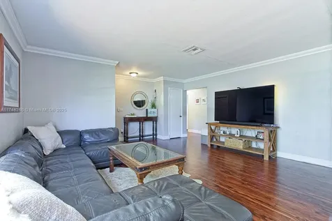 17912 SW 89th Court Palmetto Bay FL 33157