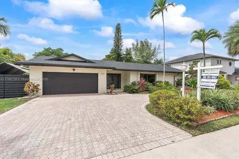 7020 SW 95th Court Miami FL 33173