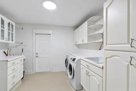 7020 SW 95th Court Miami FL 33173