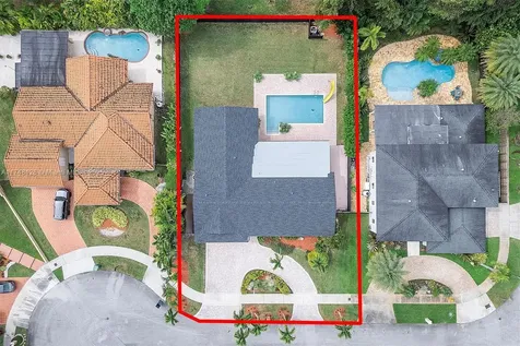 7020 SW 95th Court Miami FL 33173