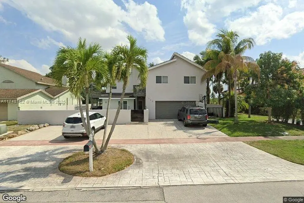 720 Mockingbird Lane Plantation FL 33324