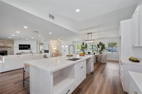 10013 SW 57th Court Cooper City FL 33328