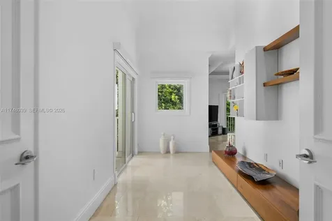 6 Coconut Lane Key Biscayne FL 33149