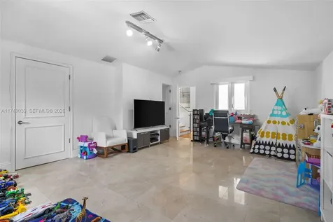 6 Coconut Lane Key Biscayne FL 33149