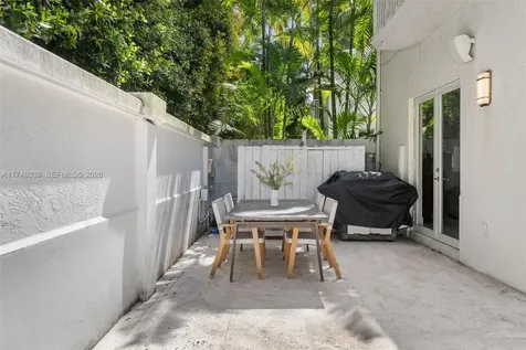 6 Coconut Lane Key Biscayne FL 33149