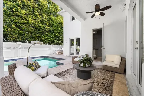 6 Coconut Lane Key Biscayne FL 33149