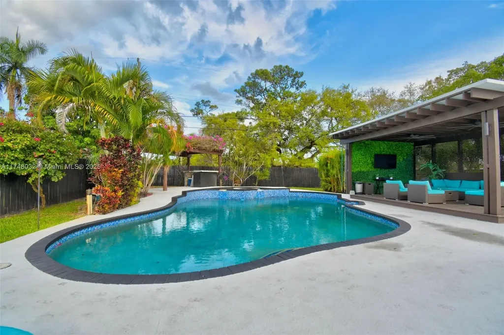 1532 SW 30th Avenue Fort Lauderdale FL 33312