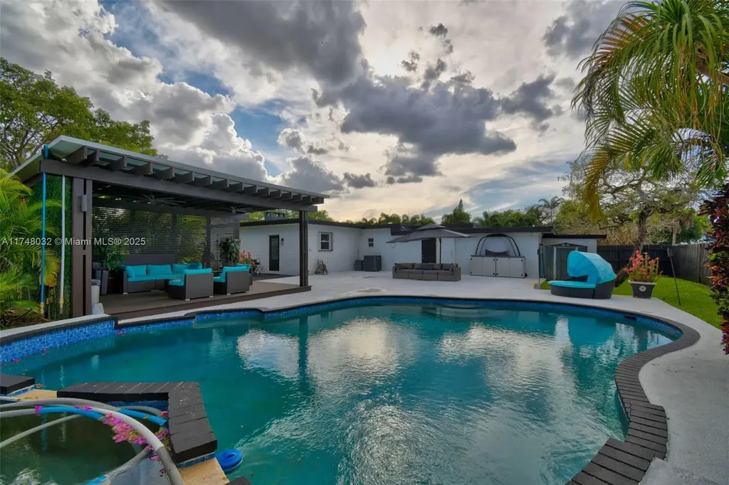 1532 SW 30th Avenue Fort Lauderdale FL 33312