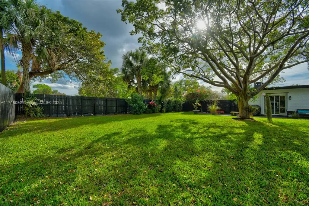 1532 SW 30th Avenue Fort Lauderdale FL 33312