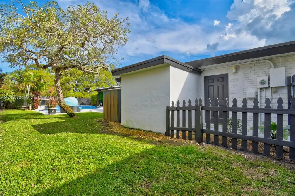 1532 SW 30th Avenue Fort Lauderdale FL 33312