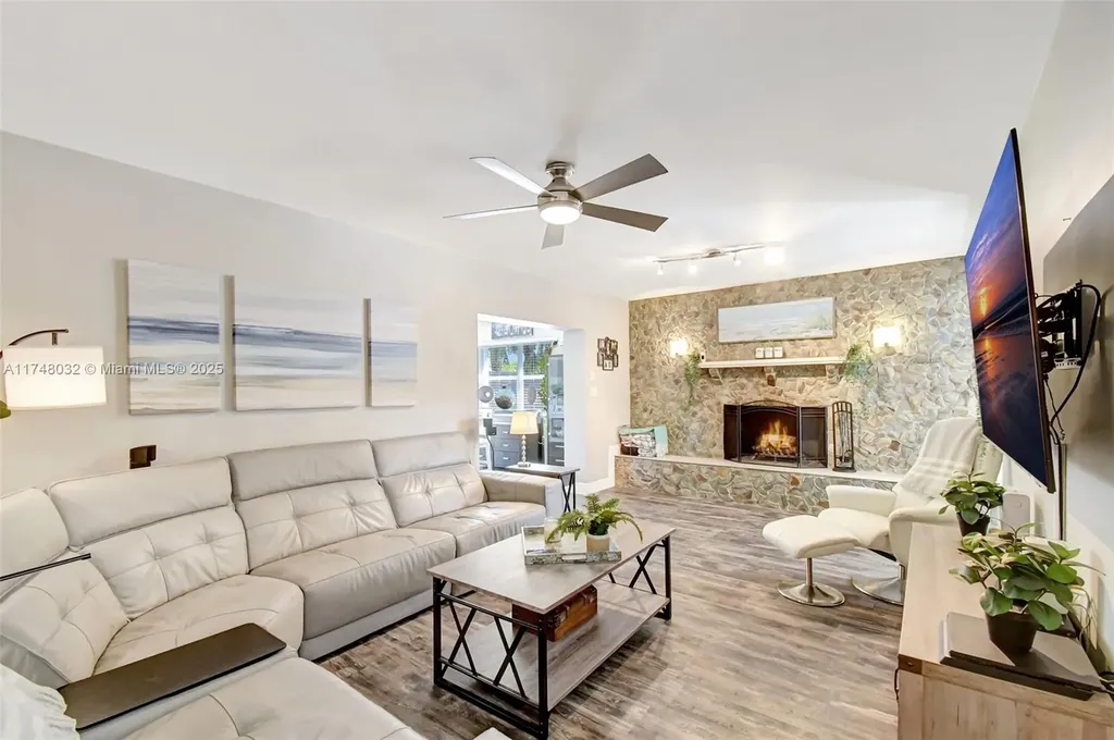 1532 SW 30th Avenue Fort Lauderdale FL 33312