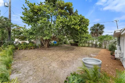 2813 NW 5th Street Pompano Beach FL 33069