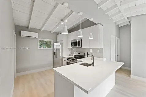 2813 NW 5th Street Pompano Beach FL 33069