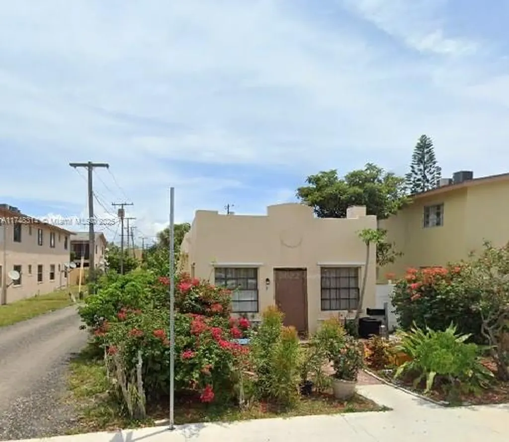8 S C Street Lake Worth FL 33460