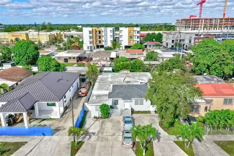 859 E 23rd Street Hialeah FL 33013