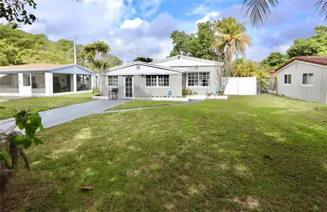 1415 NE 179th Street North Miami Beach FL 33162