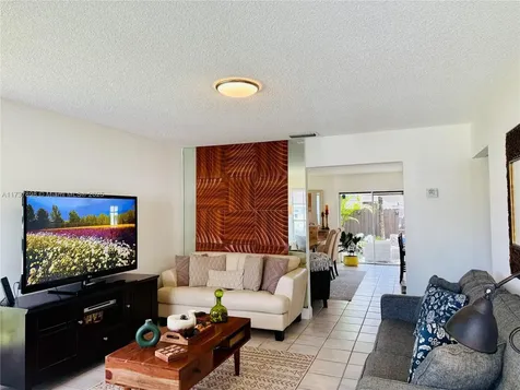 10366 SW 205th Terrace Cutler Bay FL 33189