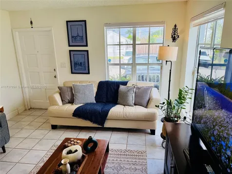 10366 SW 205th Terrace Cutler Bay FL 33189