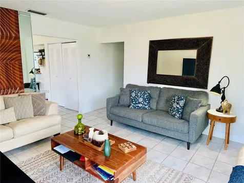10366 SW 205th Terrace Cutler Bay FL 33189