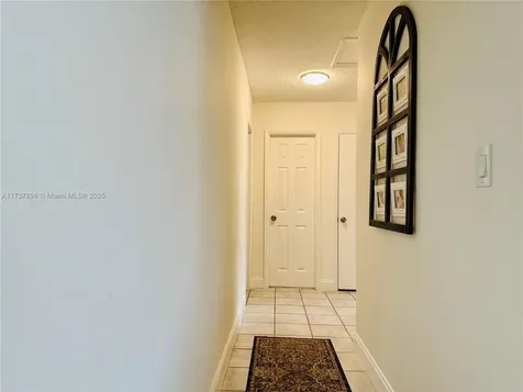 10366 SW 205th Terrace Cutler Bay FL 33189