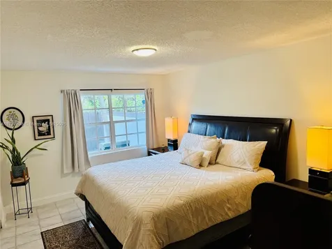 10366 SW 205th Terrace Cutler Bay FL 33189