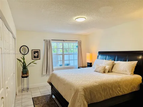 10366 SW 205th Terrace Cutler Bay FL 33189