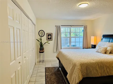 10366 SW 205th Terrace Cutler Bay FL 33189