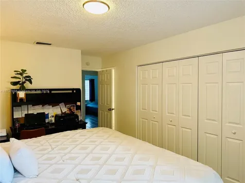 10366 SW 205th Terrace Cutler Bay FL 33189