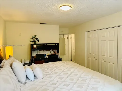 10366 SW 205th Terrace Cutler Bay FL 33189