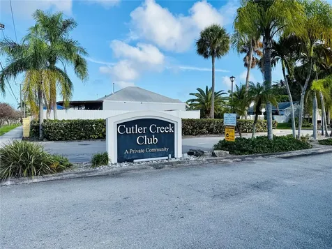10366 SW 205th Terrace Cutler Bay FL 33189
