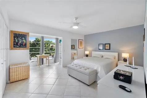 143 Oakridge J Deerfield Beach FL 33442