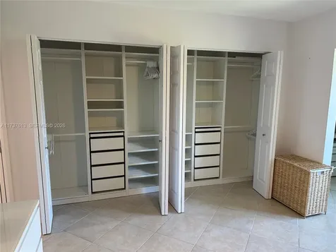 143 Oakridge J Deerfield Beach FL 33442