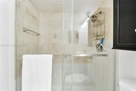 143 Oakridge J Deerfield Beach FL 33442
