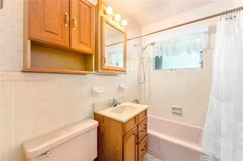 9501 SW 181st Terrace Palmetto Bay FL 33157