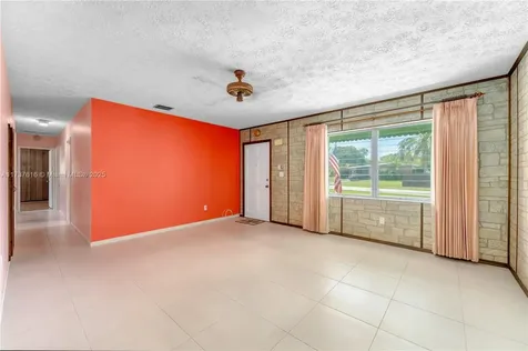 9501 SW 181st Terrace Palmetto Bay FL 33157