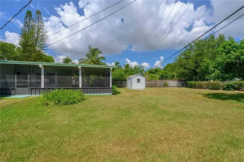 9501 SW 181st Terrace Palmetto Bay FL 33157