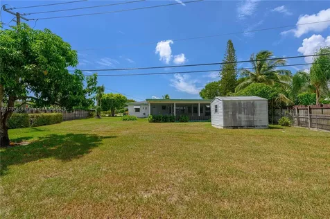 9501 SW 181st Terrace Palmetto Bay FL 33157