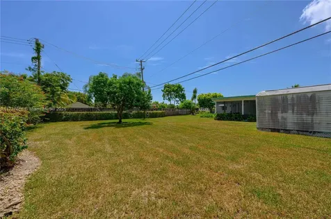 9501 SW 181st Terrace Palmetto Bay FL 33157