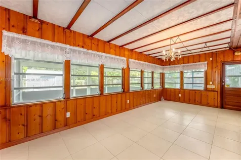 9501 SW 181st Terrace Palmetto Bay FL 33157
