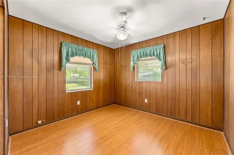 9501 SW 181st Terrace Palmetto Bay FL 33157