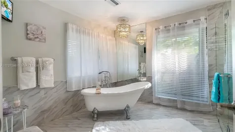 4901 NW 89th Terrace Coral Springs FL 33067
