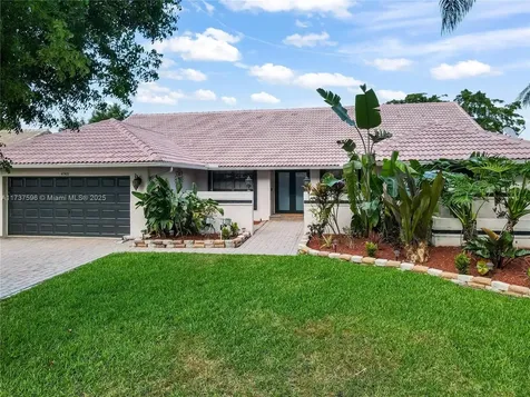 4901 NW 89th Terrace Coral Springs FL 33067