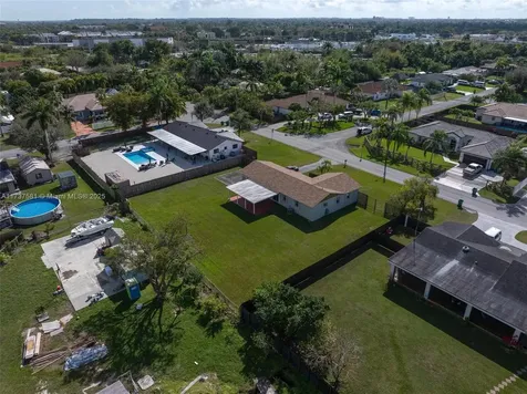 15811 SW 284th Street Homestead FL 33033