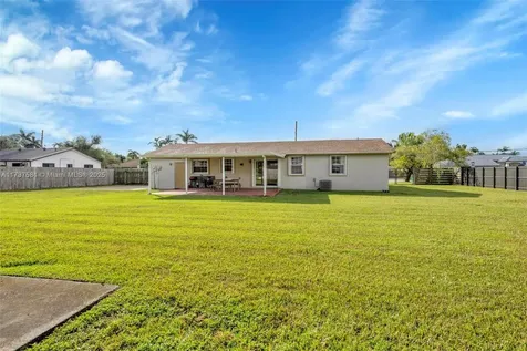 15811 SW 284th Street Homestead FL 33033