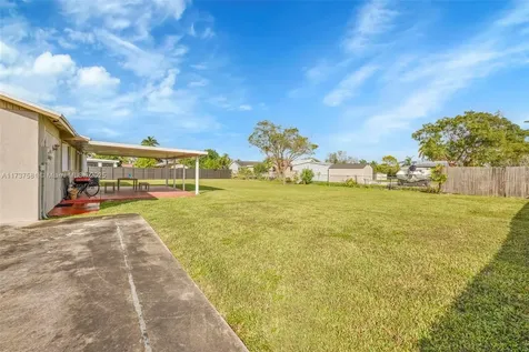 15811 SW 284th Street Homestead FL 33033