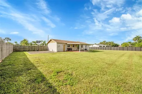 15811 SW 284th Street Homestead FL 33033