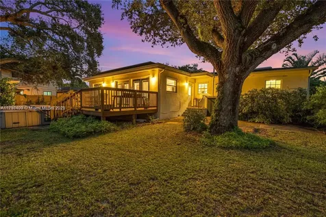 13624 NW 1st Avenue Miami FL 33168