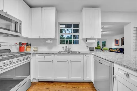 13624 NW 1st Avenue Miami FL 33168